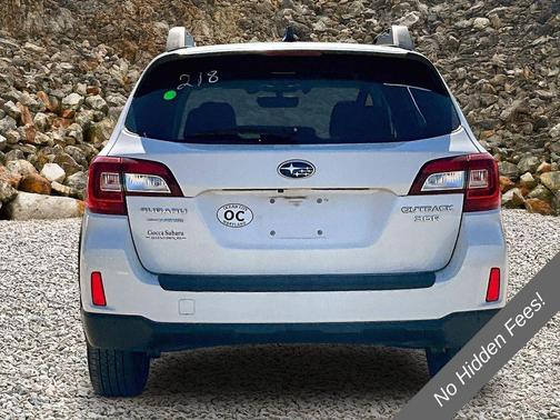 Crystal White Pearl 2017 Subaru Outback 3.6R Limited