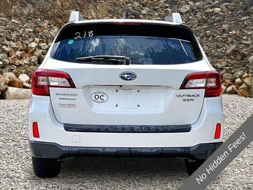 Crystal White Pearl 2017 Subaru Outback 3.6R Limited