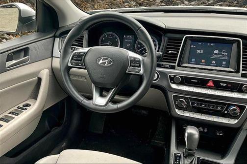 2018 Hyundai SONATA SEL