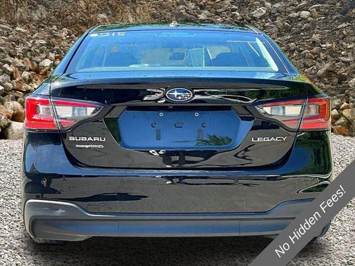 Crystal Black Silica 2022 Subaru Legacy Limited