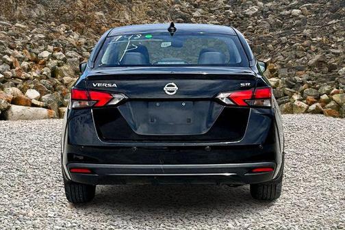 2021 Nissan Versa 1.6 S