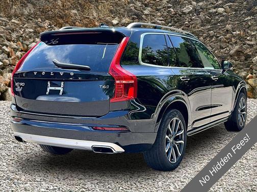 Onyx Black Metallic 2017 Volvo XC90 T6 Momentum