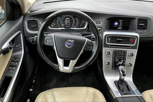 2017 Volvo V60 T5 Premier
