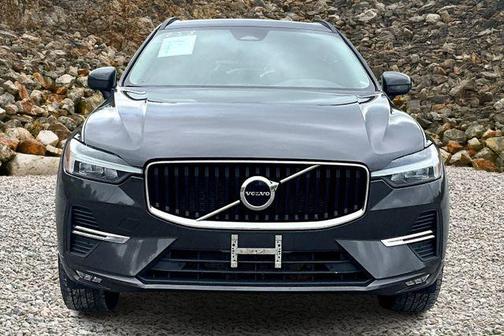 2022 Volvo XC60 Momentum