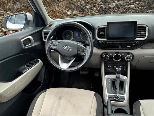 2020 Hyundai VENUE SEL