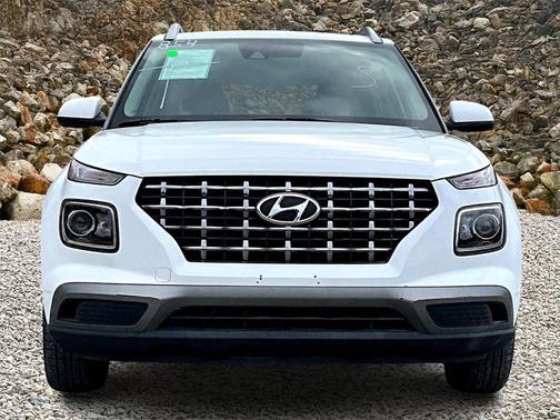2020 Hyundai VENUE SEL