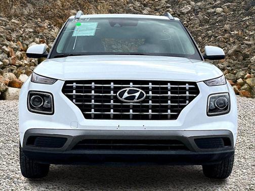2020 Hyundai VENUE SEL