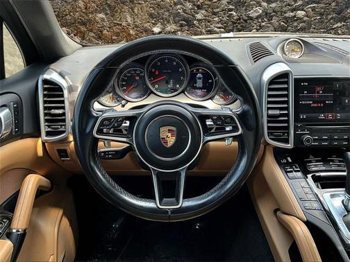 2018 Porsche Cayenne Platinum Edition