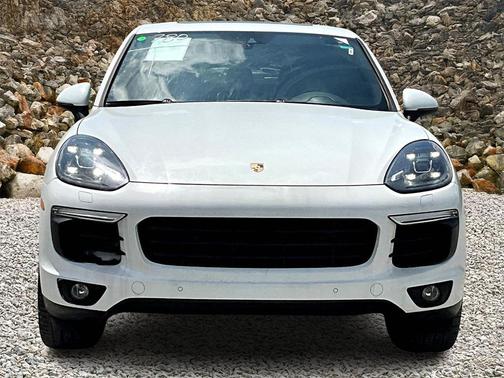 2018 Porsche Cayenne Platinum Edition