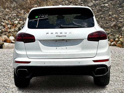 2018 Porsche Cayenne Platinum Edition