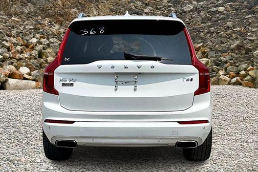 2017 Volvo XC90 T6 Momentum