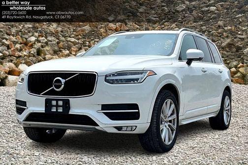 2017 Volvo XC90 T6 Momentum