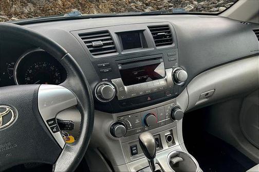 2012 Toyota Highlander SE