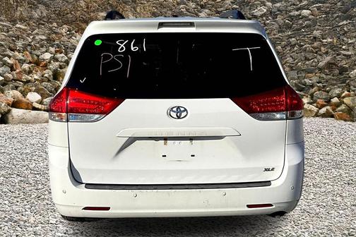 2012 Toyota Sienna XLE