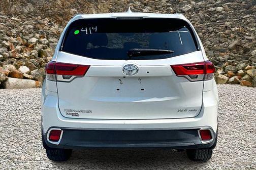 2018 Toyota Highlander SE