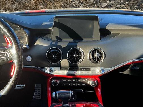 2021 Kia Stinger GT1