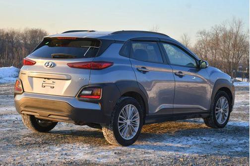 2021 Hyundai KONA SEL