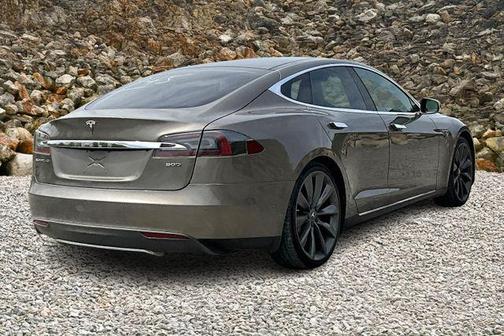 2015 Tesla Model S 90D