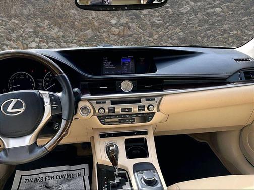 White 2013 Lexus ES 350 Base