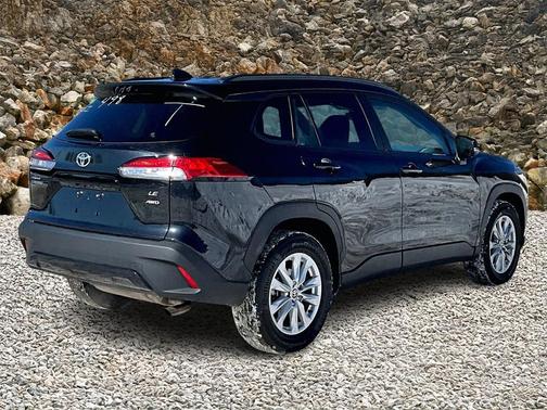 2024 Toyota Corolla Cross LE