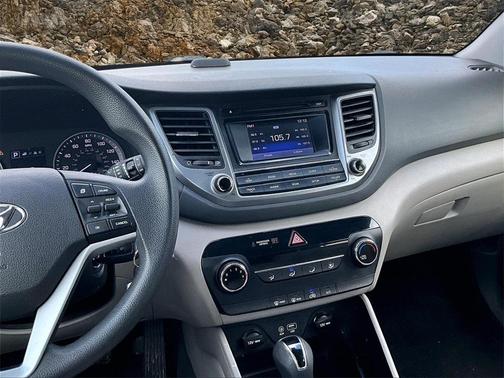 2018 Hyundai TUCSON SE