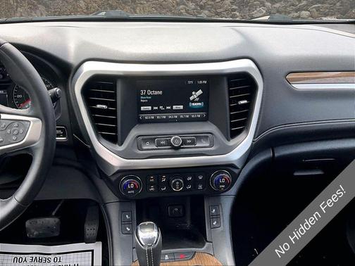Summit White 2018 GMC Acadia SLE-2