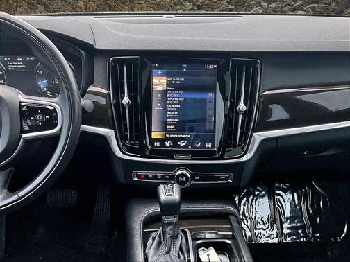 2018 Volvo S90 T5 Momentum