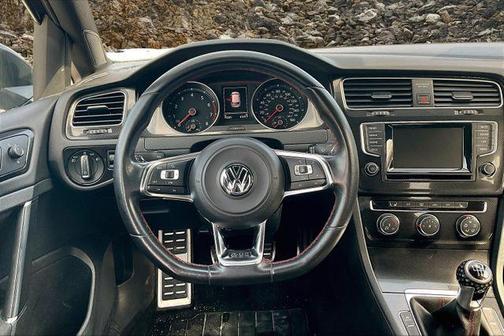 2015 Volkswagen Golf GTI 2.0T S 4-Door