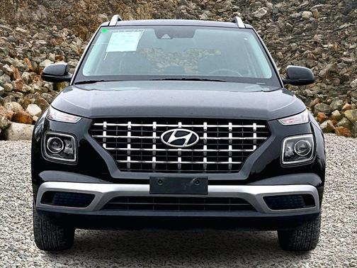2022 Hyundai VENUE SEL