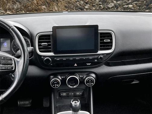 2022 Hyundai VENUE SEL