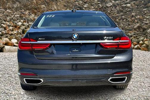 2018 BMW 740 xDrive