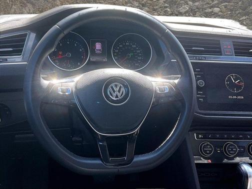 2020 Volkswagen Tiguan 2.0T SE R-Line Black