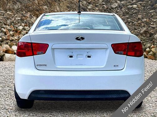 Snow White Pearl 2013 Kia Forte EX