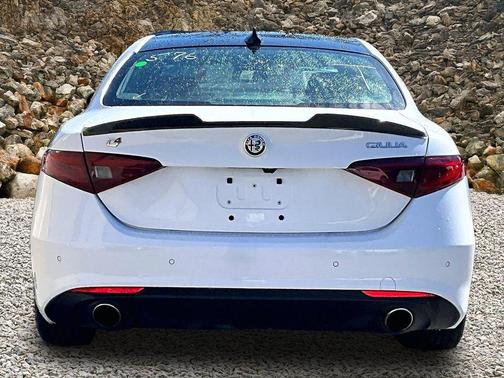 Alfa White 2019 Alfa Romeo Giulia Ti
