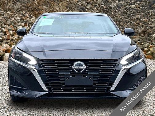Super Black Clearcoat 2024 Nissan Altima 2.5 SV