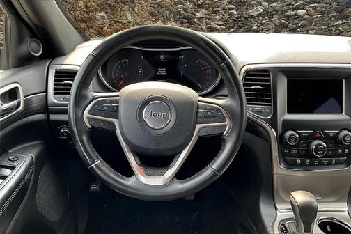 2019 Jeep Grand Cherokee Laredo