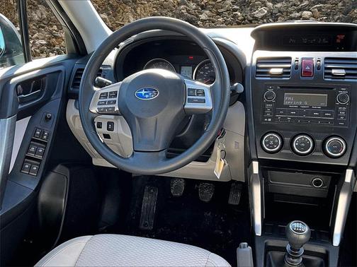 2014 Subaru Forester 2.5i