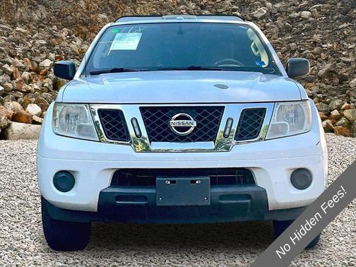 Glacier White 2016 Nissan Frontier SV