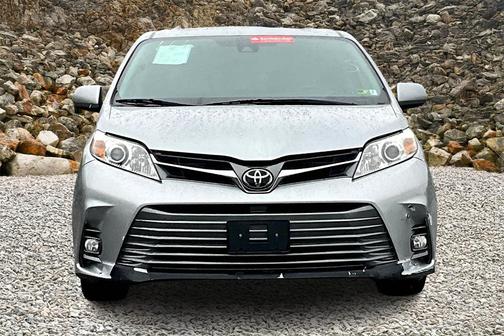 2018 Toyota Sienna XLE