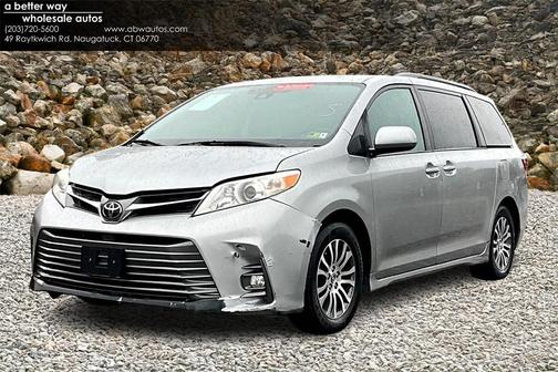 2018 Toyota Sienna XLE
