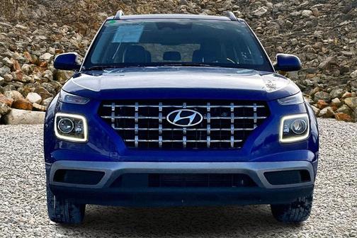 2023 Hyundai VENUE Limited
