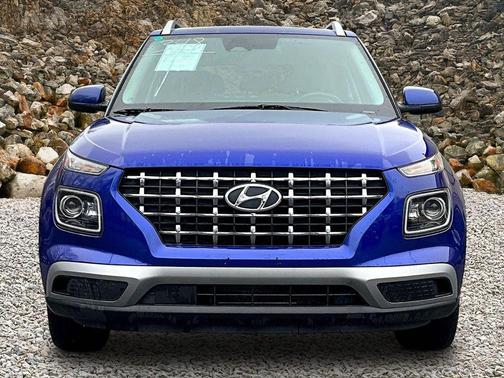 2023 Hyundai VENUE Limited