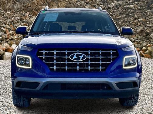 2023 Hyundai VENUE Limited