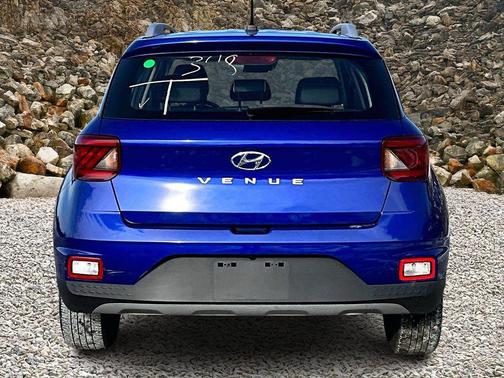 2023 Hyundai VENUE Limited