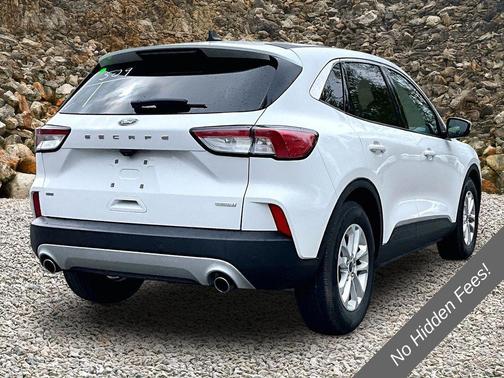 Oxford White 2020 Ford Escape SE