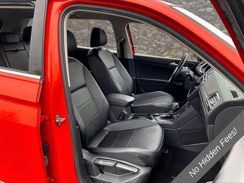 Orange Metallic 2018 Volkswagen Tiguan 2.0T SE 4MOTION