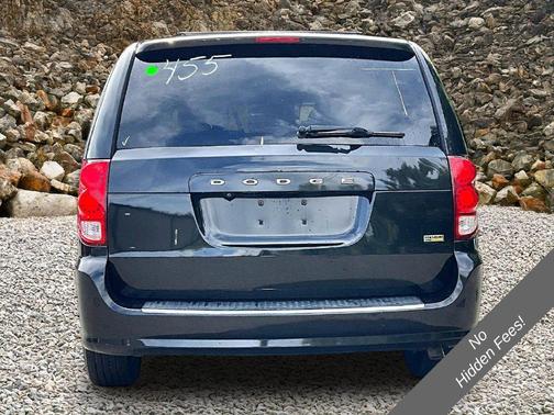 Brilliant Black Crystal Pearlcoat 2019 Dodge Grand Caravan SXT