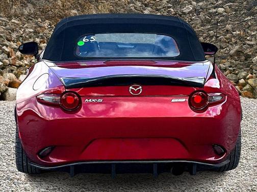 2016 Mazda MX-5 Miata Sport