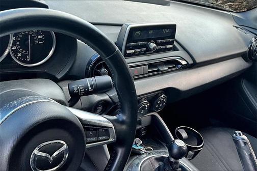 2016 Mazda MX-5 Miata Sport