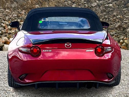 2016 Mazda MX-5 Miata Sport